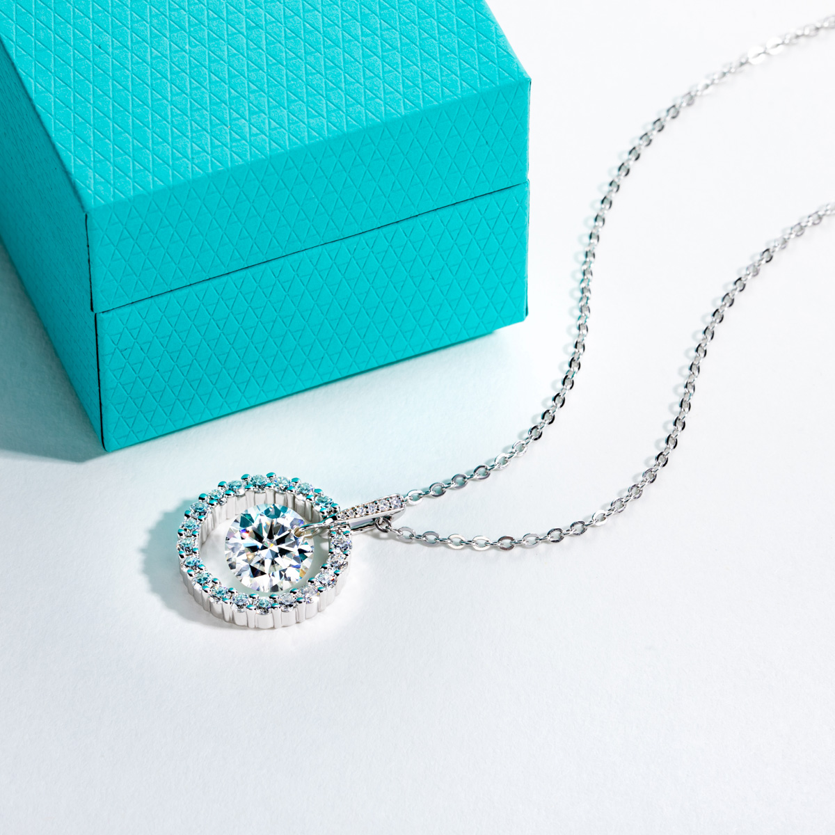 AnuJewel 3ct D カラーモアッサナイトダイヤモン - Ansi Chain のレビューと価格